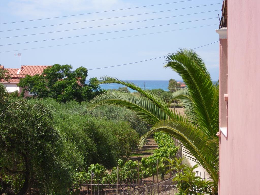 Olga'S Garden Apartments Almiros Beach Екстер'єр фото